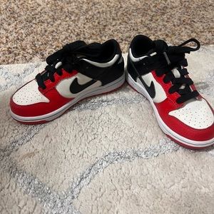 Nike Dunk - Red Black 11C